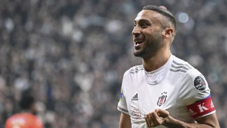 Beşiktaş’tan Cenk Tosun’a ekstra artırım