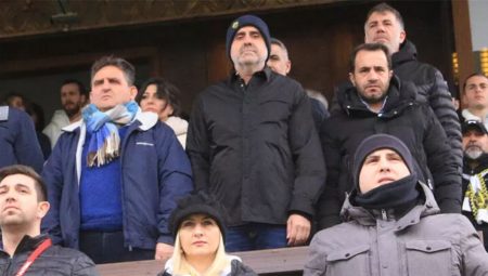 Derincespor’da farklı olay: Grubu satın alan baba oğlunu maça çıkardı