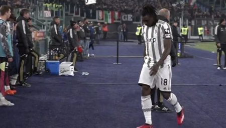 Juventus’ta Moise Kean oyuna girdikten çabucak sonra kırmızı kart gördü
