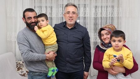 Lider Savran Konut Ziyaretlerinde Bulundu