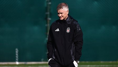 Beşiktaş’ın stoper çizgisindeki makus haberi Ole Gunar Solskjaer verdi