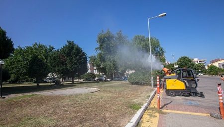 Güzelbahçe Belediyesi üç ay sürecek kapsamlı ilaçlama çalışması başlattı