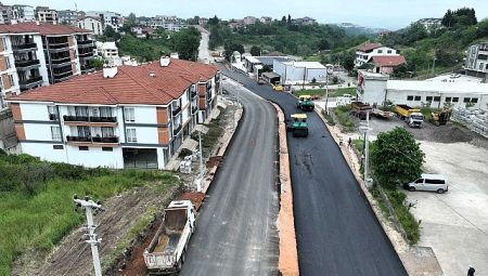 Büyükşehir’le yollar genişliyor, trafik rahatlıyor