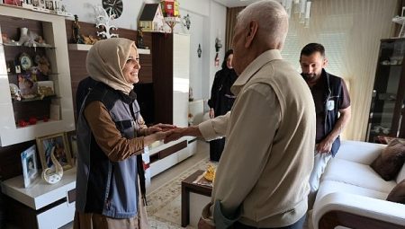 Kartepe’de Gönüllere Dokunan Bayram Ziyareti