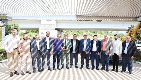 “Nehir Cafe Kahve Evim” Geyve’de Hizmete Açıldı