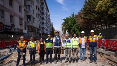 İzmir’de 3 milyar liralık alt yapı dönüşümü sürüyor