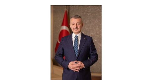 Lider Büyükakın’dan Babalar Günü iletisi
